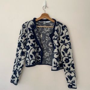 Zara blue and white floral sweater. Size medium Button front. Crop length